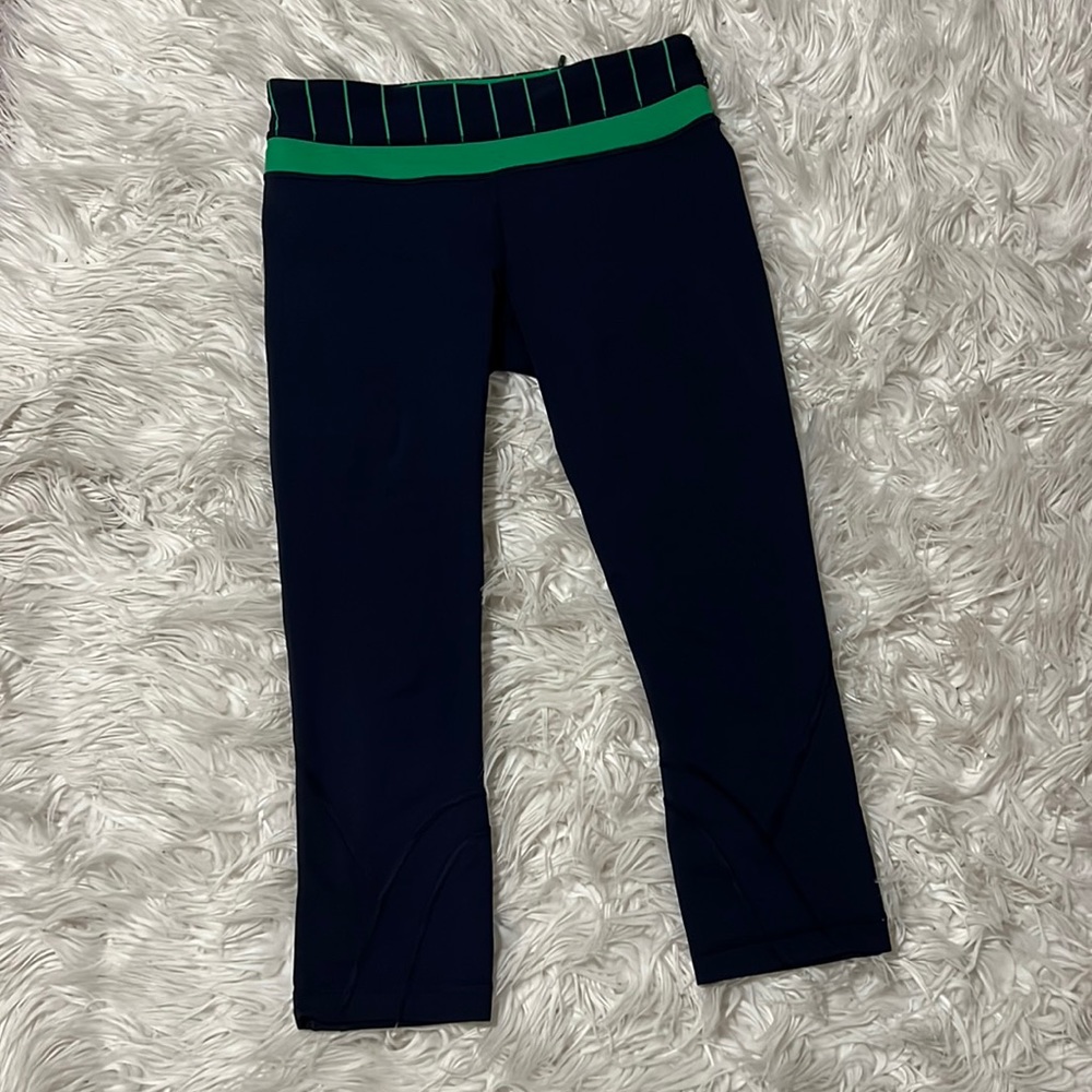Lululemon Navy - Green Run Inspire